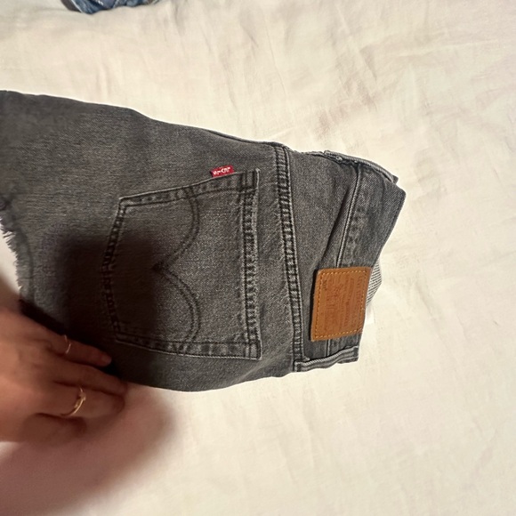 Black levi’s ribcage shorts - Picture 5 of 5